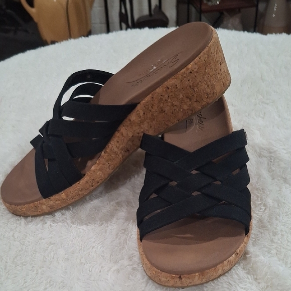 Skechers Black and Brown Casual Slide Sandals - Picture 4 of 5